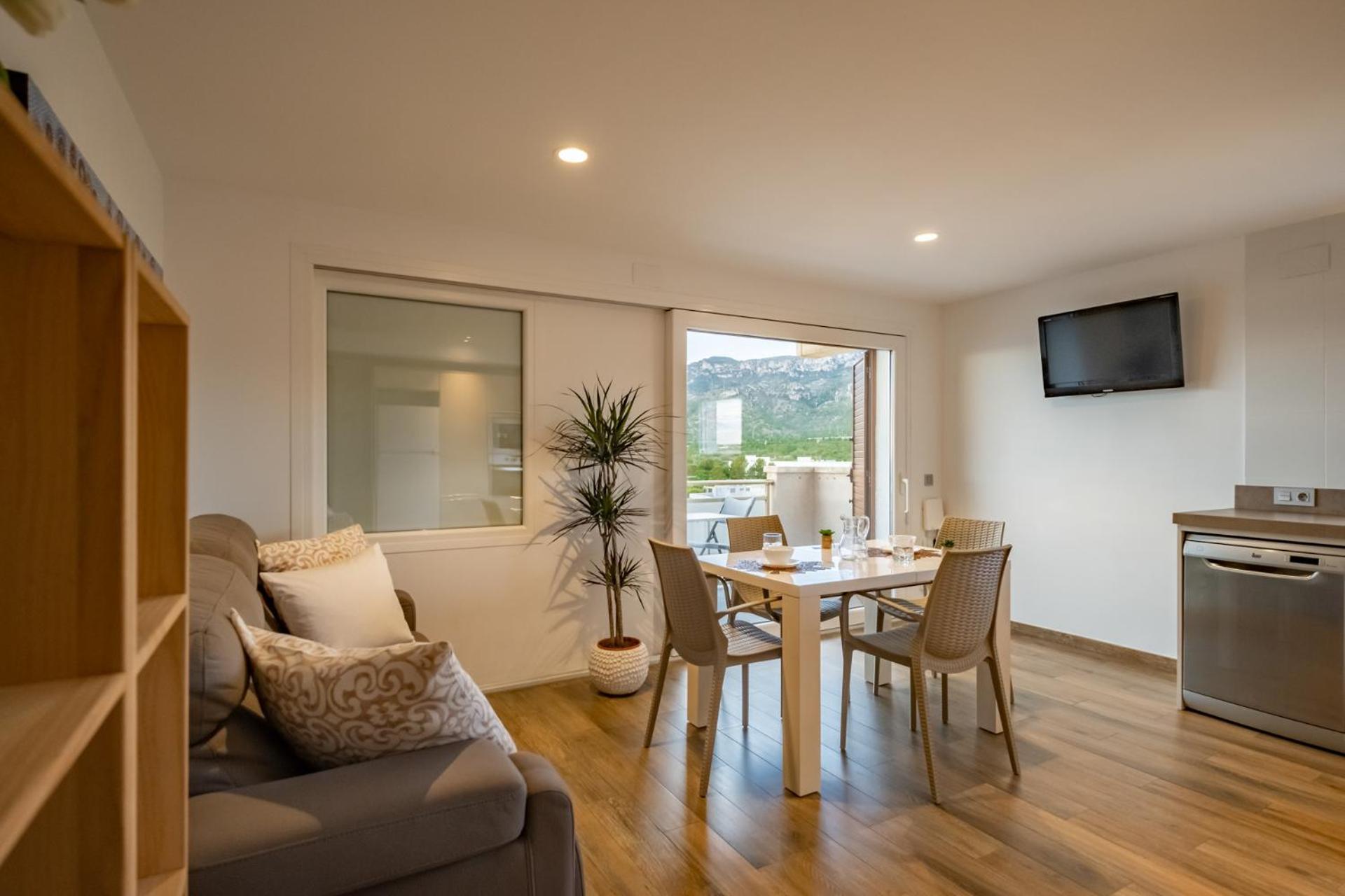 Apartamento Con Terraza, Vistas Playa Y Montana Hospitalet De L'Infant Exterior photo